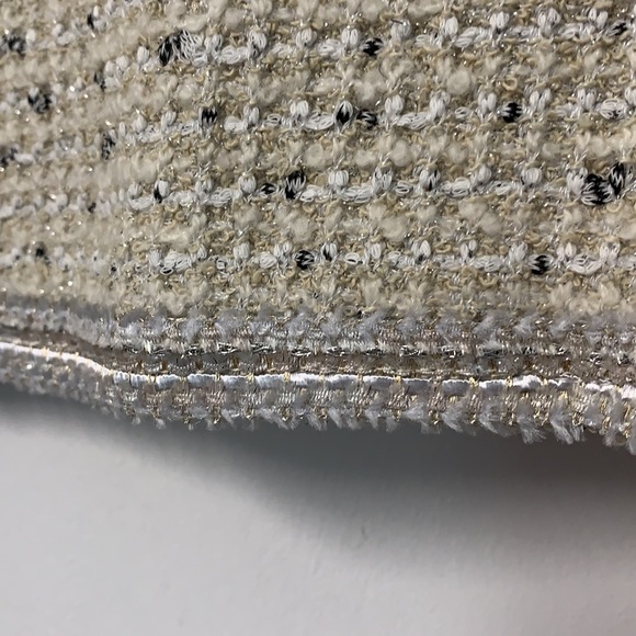 St. John Couture size 12 blazer with sparkle! Shoulder pads. tweed type - Picture 9 of 14